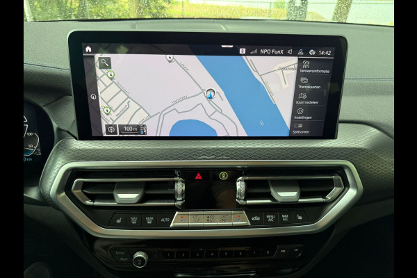 BMW X3 30e High Executive M Sport xDrive Harman en Kardon Schuif pano / schuif Sportstoelen 360 camera met parkassist