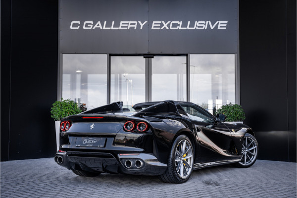 Ferrari 812 GTS 6.5 V12 HELE - Nero Daytona | Carbon Pack | Passenger Display | Lift | 360 Camera | Memory