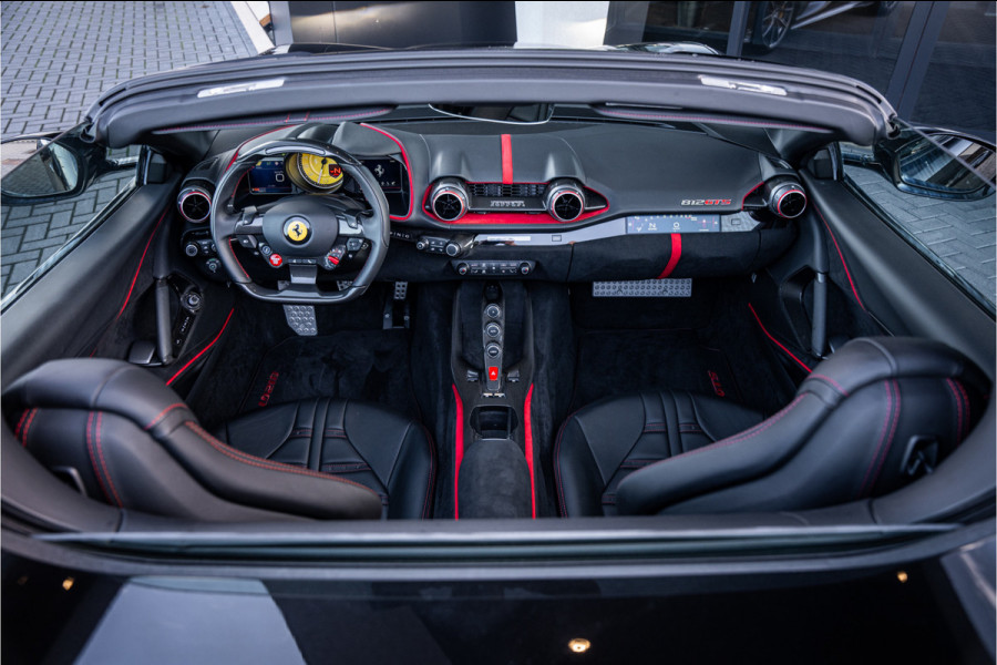 Ferrari 812 GTS 6.5 V12 HELE - Nero Daytona | Carbon Pack | Passenger Display | Lift | 360 Camera | Memory