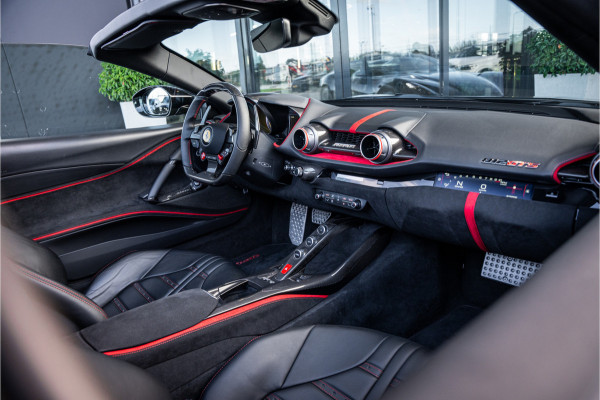 Ferrari 812 GTS 6.5 V12 HELE - Nero Daytona | Carbon Pack | Passenger Display | Lift | 360 Camera | Memory