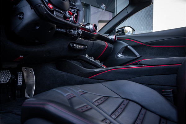 Ferrari 812 GTS 6.5 V12 HELE - Nero Daytona | Carbon Pack | Passenger Display | Lift | 360 Camera | Memory