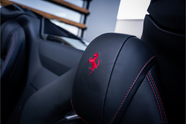Ferrari 812 GTS 6.5 V12 HELE - Nero Daytona | Carbon Pack | Passenger Display | Lift | 360 Camera | Memory
