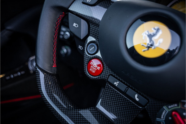 Ferrari 812 GTS 6.5 V12 HELE - Nero Daytona | Carbon Pack | Passenger Display | Lift | 360 Camera | Memory