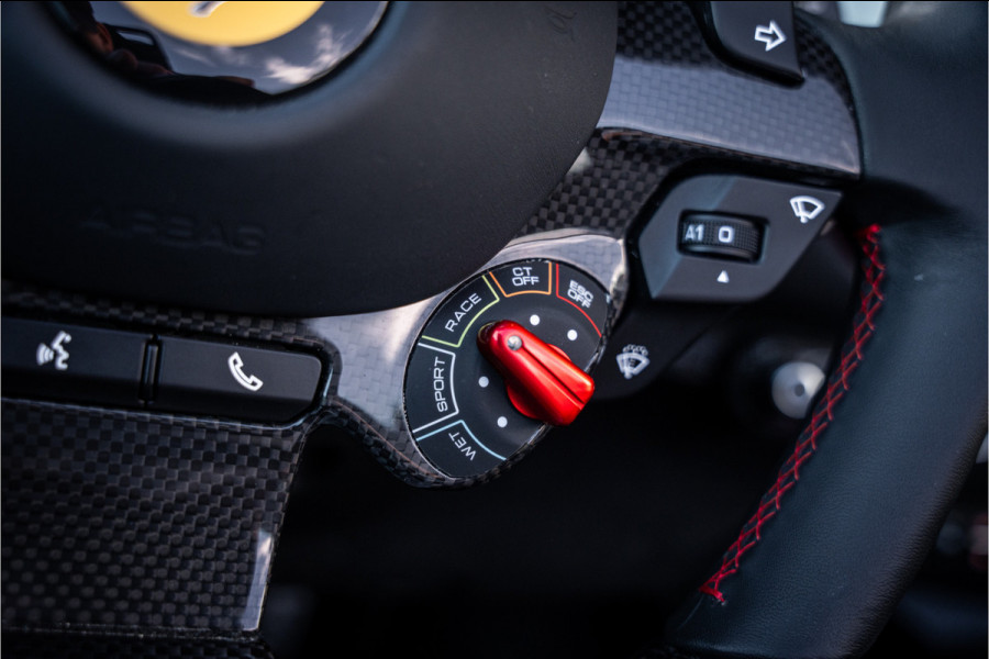 Ferrari 812 GTS 6.5 V12 HELE - Nero Daytona | Carbon Pack | Passenger Display | Lift | 360 Camera | Memory