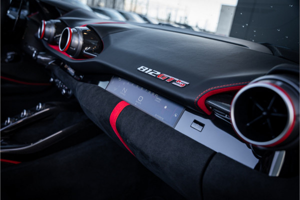 Ferrari 812 GTS 6.5 V12 HELE - Nero Daytona | Carbon Pack | Passenger Display | Lift | 360 Camera | Memory
