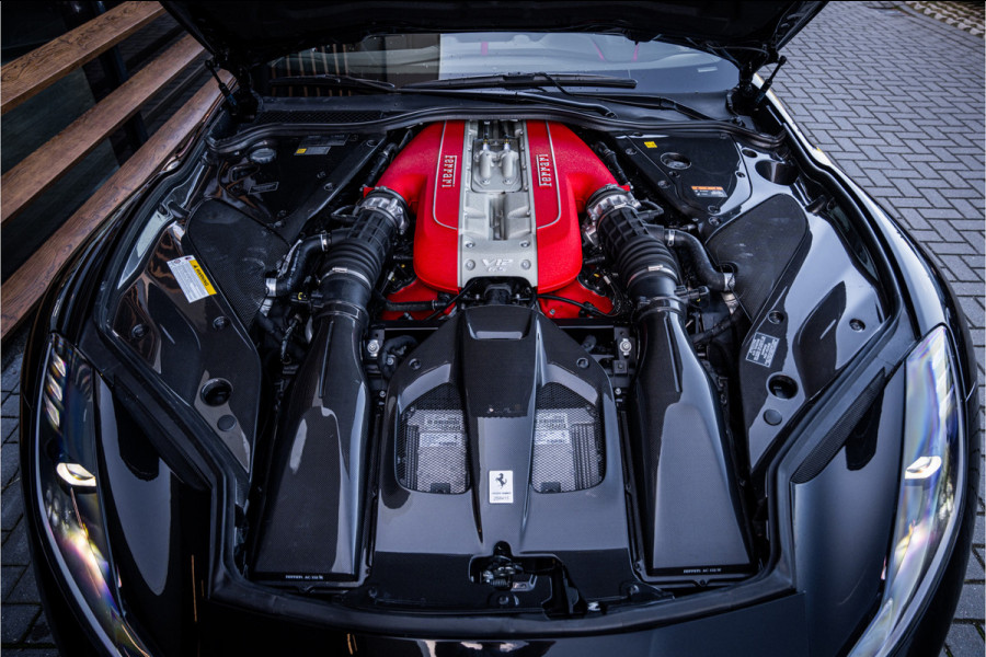 Ferrari 812 GTS 6.5 V12 HELE - Nero Daytona | Carbon Pack | Passenger Display | Lift | 360 Camera | Memory