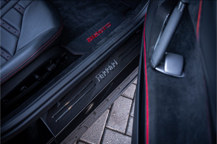Ferrari 812 GTS 6.5 V12 HELE - Nero Daytona | Carbon Pack | Passenger Display | Lift | 360 Camera | Memory