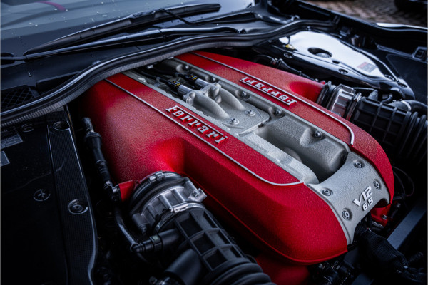 Ferrari 812 GTS 6.5 V12 HELE - Nero Daytona | Carbon Pack | Passenger Display | Lift | 360 Camera | Memory