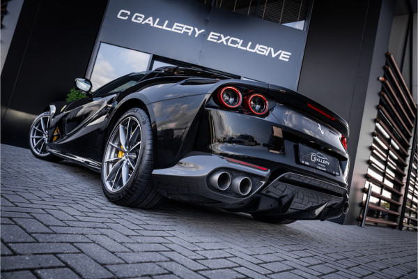 Ferrari 812 GTS 6.5 V12 HELE - Nero Daytona | Carbon Pack | Passenger Display | Lift | 360 Camera | Memory