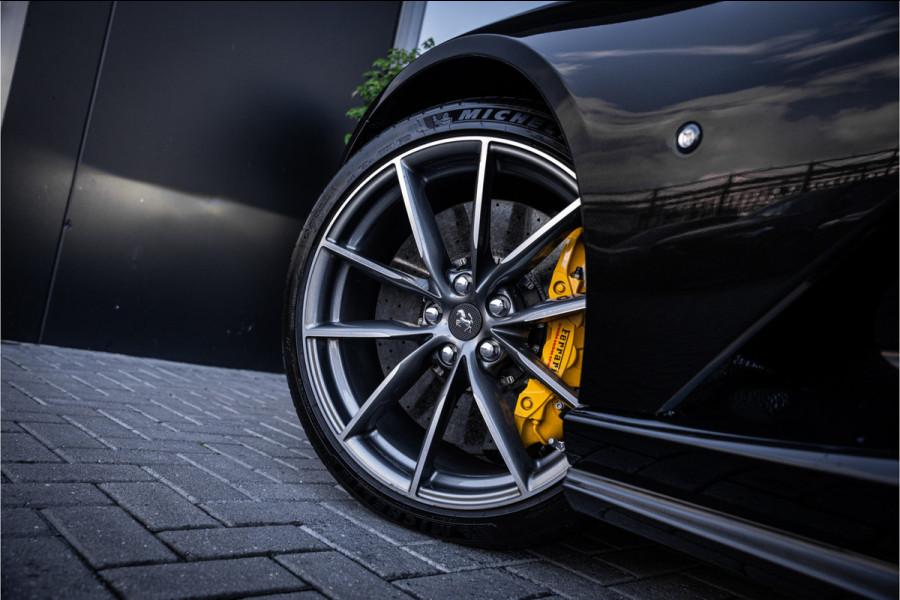 Ferrari 812 GTS 6.5 V12 HELE - Nero Daytona | Carbon Pack | Passenger Display | Lift | 360 Camera | Memory