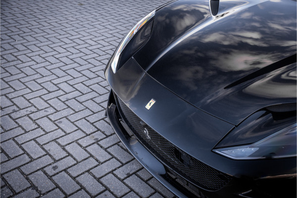 Ferrari 812 GTS 6.5 V12 HELE - Nero Daytona | Carbon Pack | Passenger Display | Lift | 360 Camera | Memory