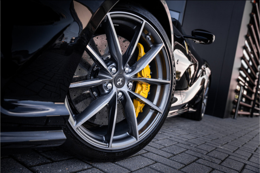 Ferrari 812 GTS 6.5 V12 HELE - Nero Daytona | Carbon Pack | Passenger Display | Lift | 360 Camera | Memory
