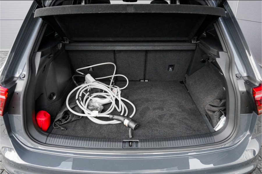 Volkswagen Tiguan 1.4 TSI eHybrid R-Line Pano 360° Camera HUD Trekhaak