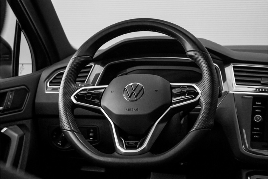 Volkswagen Tiguan 1.4 TSI eHybrid R-Line Pano 360° Camera HUD Trekhaak