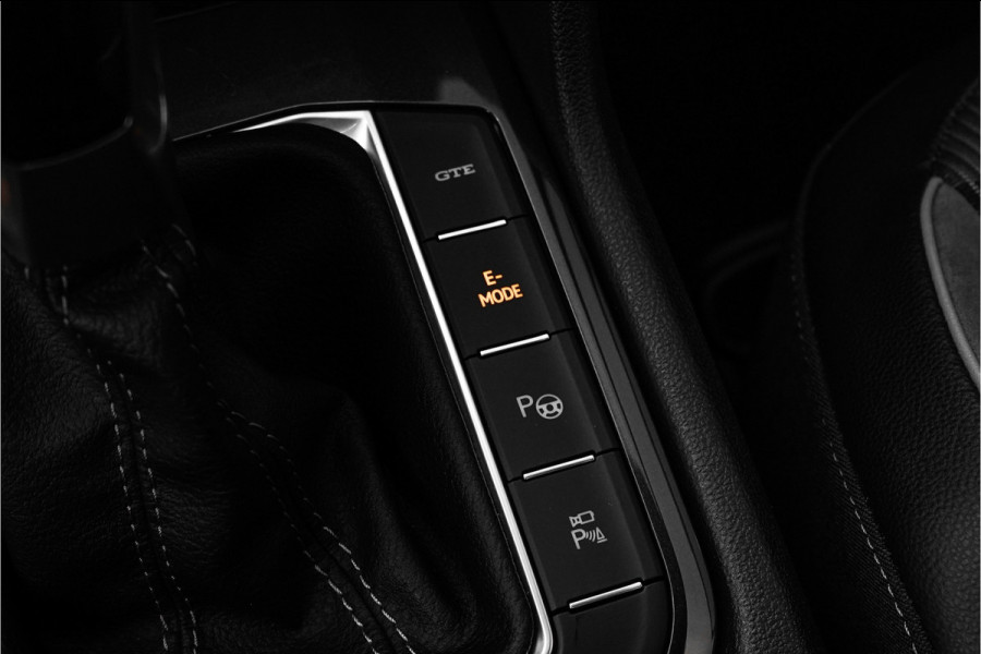 Volkswagen Tiguan 1.4 TSI eHybrid R-Line Pano 360° Camera HUD Trekhaak