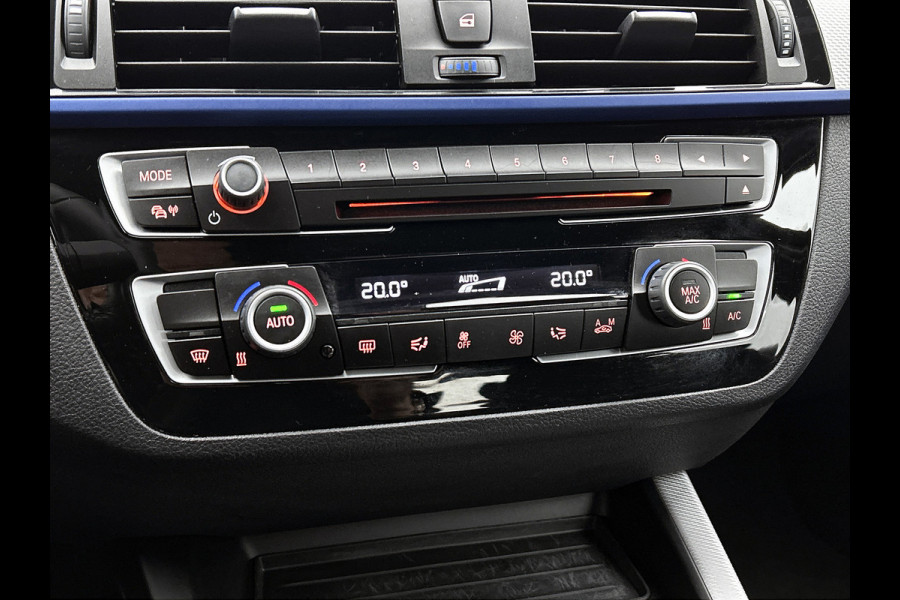 BMW 1-serie 118i Corporate Lease Executive M-sport(NL-auto, Goed OnderH, Navi, Climate Con, Parkeersensoren, Cruise Con, Etc)