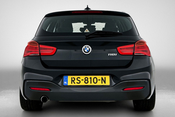 BMW 1-serie 118i Corporate Lease Executive M-sport(NL-auto, Goed OnderH, Navi, Climate Con, Parkeersensoren, Cruise Con, Etc)