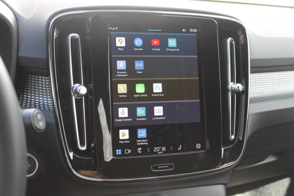 Volvo XC40 B3 177PK Automaat Plus Dark Google infotainment / Draadloos telefoon opladen / Elektrisch bedienbare bestuurdersstoel met geheugen / Adaptieve Cruise Control / Parkeersensoren voor en achter met 360 graden camera