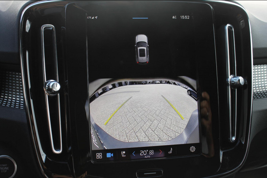 Volvo XC40 B3 177PK Automaat Plus Dark Google infotainment / Draadloos telefoon opladen / Elektrisch bedienbare bestuurdersstoel met geheugen / Adaptieve Cruise Control / Parkeersensoren voor en achter met 360 graden camera
