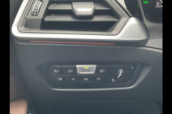 BMW 3 Serie Touring 318d High Executive Harman/Kardon Leder Carplay Led Facelift NL-Auto!