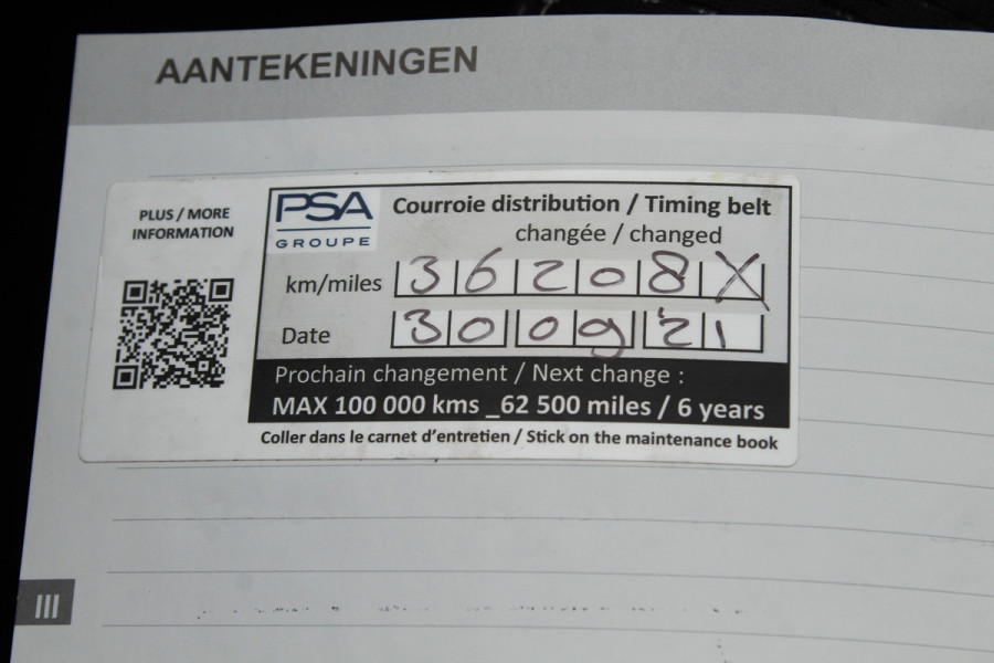 Peugeot 208 1.2 PureTech Allure / Panoramadak / Navigatie / Parkeerhulp achter / 16'' / Apple CarPlay / DAB / Cruise Control Peugeot 208 1.2 PureTech Allure / Panoramadak / Navigatie / Parkeerhulp achter / 16'' / Apple CarPlay / DAB / Cruise Control