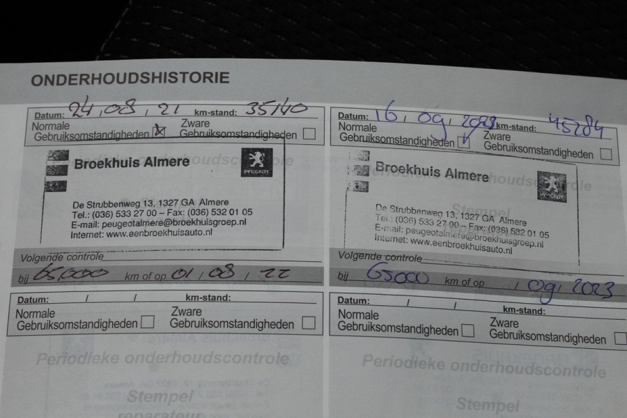 Peugeot 208 1.2 PureTech Allure / Panoramadak / Navigatie / Parkeerhulp achter / 16'' / Apple CarPlay / DAB / Cruise Control Peugeot 208 1.2 PureTech Allure / Panoramadak / Navigatie / Parkeerhulp achter / 16'' / Apple CarPlay / DAB / Cruise Control