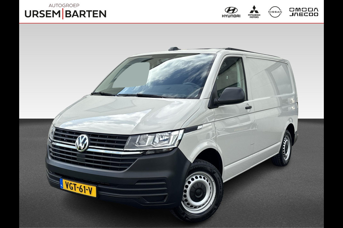 Volkswagen Transporter 2.0 TDI L1H1 26 Economy Business Trekhaak | Hefdak | Draaistoelen