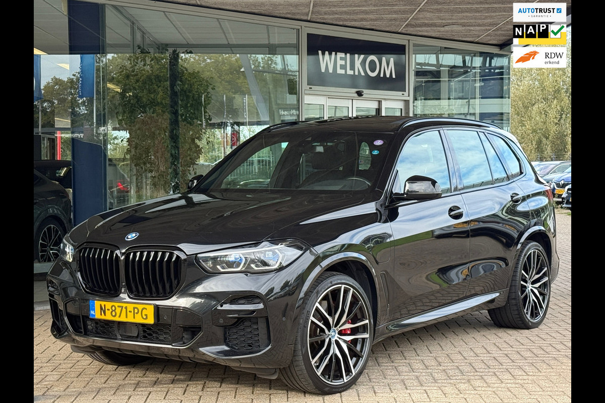 BMW X5 XDrive45e M-Sport Pano|Laser|HuD|Softclose|Dealer Onderhouden BMW X5 XDrive45e M-Sport Pano|Laser|HuD|Softclose|Dealer Onderhouden
