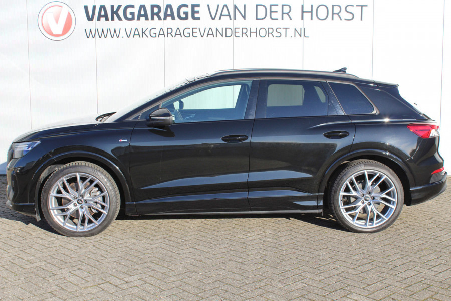 Audi Q4 e-tron 50 quattro S-Edition 77kWh. ELEKTRISCH ! Voorzien van diverse opties ! Autm. airco dual, navigatie, telefoonvoorb., elektr. panodak, LM wielen, DAB radio, camera, parkeersensoren, head-up display, elektr. achterklep, lederen int., stoel- en stuurwiel verw. etc.