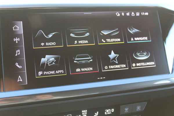 Audi Q4 e-tron 50 quattro S-Edition 77kWh. ELEKTRISCH ! Voorzien van diverse opties ! Autm. airco dual, navigatie, telefoonvoorb., elektr. panodak, LM wielen, DAB radio, camera, parkeersensoren, head-up display, elektr. achterklep, lederen int., stoel- en stuurwiel verw. etc.