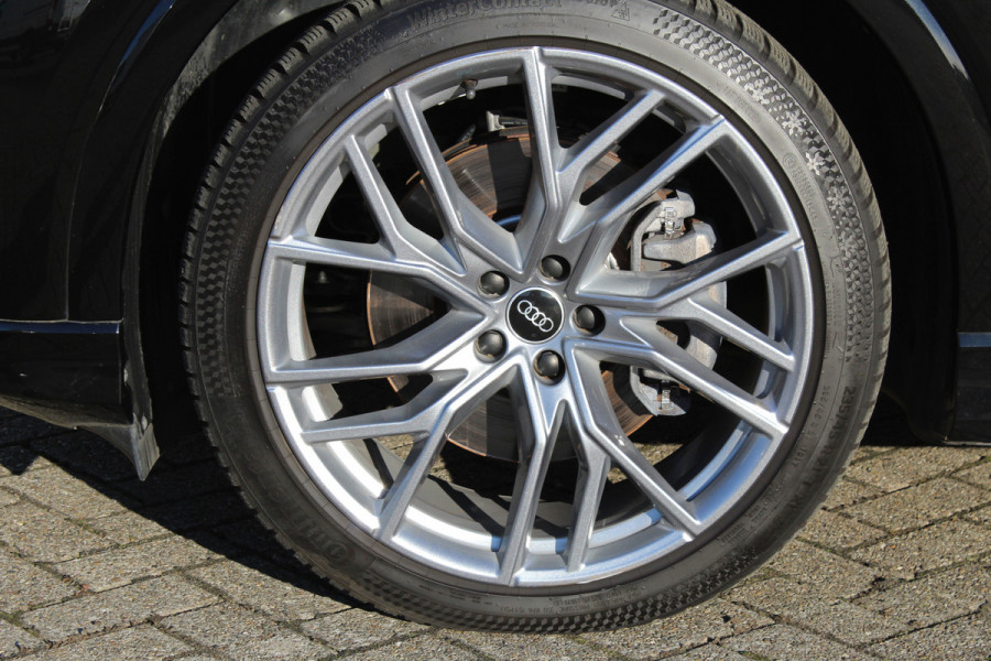 Audi Q4 e-tron 50 quattro S-Edition 77kWh. ELEKTRISCH ! Voorzien van diverse opties ! Autm. airco dual, navigatie, telefoonvoorb., elektr. panodak, LM wielen, DAB radio, camera, parkeersensoren, head-up display, elektr. achterklep, lederen int., stoel- en stuurwiel verw. etc.