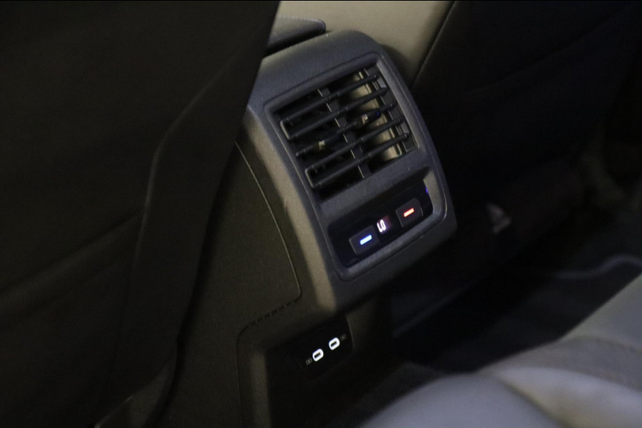 Volkswagen Golf 2.0 TSI R 4Motion PERFORMANCE/PANO/HUD/HK/BLINDSPOT/VOL
