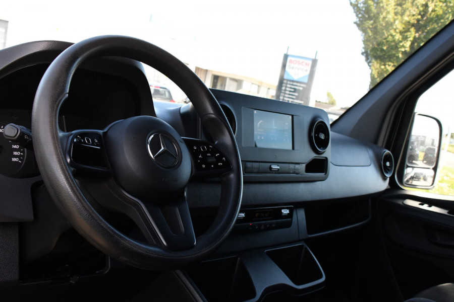 Mercedes-Benz Sprinter 315 1.9 CDI L2H2 Black Edition Camera, Carplay, LED, 150pk, Automaat, Multimedia, Uniek!