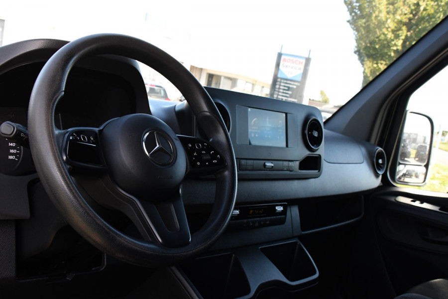 Mercedes-Benz Sprinter 315 1.9 CDI L2H2 Black Edition Camera, Carplay, LED, 150pk, Automaat, Multimedia, Uniek!