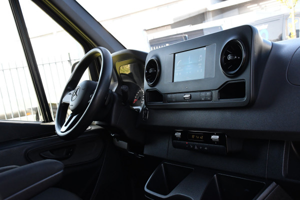 Mercedes-Benz Sprinter 315 1.9 CDI L2H2 Black Edition Camera, Carplay, LED, 150pk, Automaat, Multimedia, Uniek!