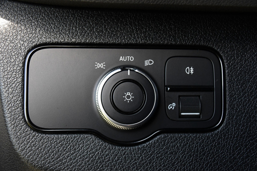 Mercedes-Benz Sprinter 315 1.9 CDI L2H2 Black Edition Camera, Carplay, LED, 150pk, Automaat, Multimedia, Uniek!