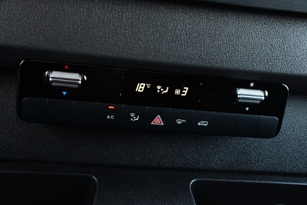 Mercedes-Benz Sprinter 315 1.9 CDI L2H2 Black Edition Camera, Carplay, LED, 150pk, Automaat, Multimedia, Uniek!