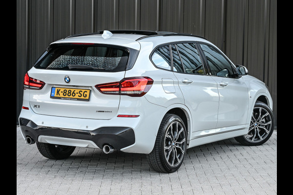 BMW X1 xDrive25i HIGH EXECUTIVE | HEAD-UP | COMFORT ACCESS | LEDER | CAMERA | ACTIVE CRUISE | AMBIANCE INTERIEUR | MEMORY SEATS | HARMA