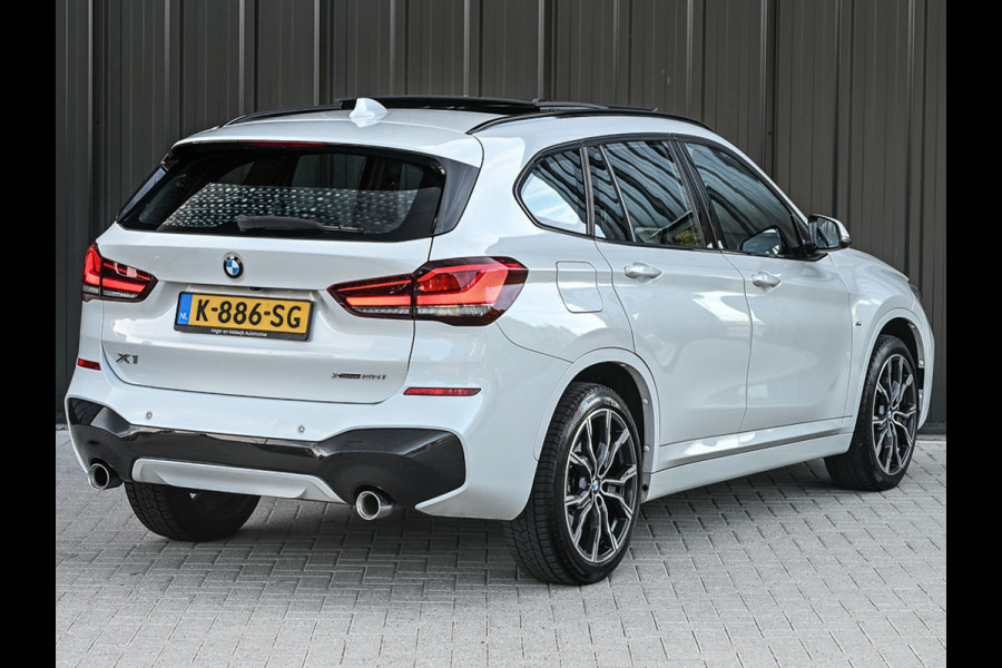 BMW X1 xDrive25i HIGH EXECUTIVE | HEAD-UP | COMFORT ACCESS | LEDER | CAMERA | ACTIVE CRUISE | AMBIANCE INTERIEUR | MEMORY SEATS | HARMA
