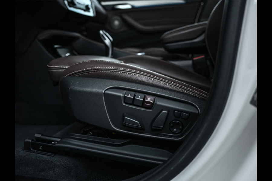BMW X1 xDrive25i HIGH EXECUTIVE | HEAD-UP | COMFORT ACCESS | LEDER | CAMERA | ACTIVE CRUISE | AMBIANCE INTERIEUR | MEMORY SEATS | HARMA