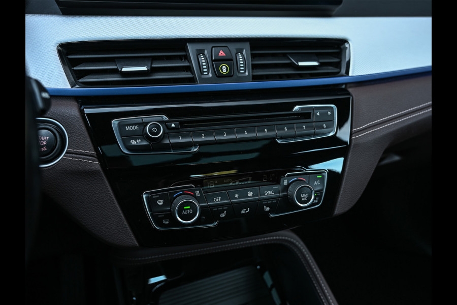 BMW X1 xDrive25i HIGH EXECUTIVE | HEAD-UP | COMFORT ACCESS | LEDER | CAMERA | ACTIVE CRUISE | AMBIANCE INTERIEUR | MEMORY SEATS | HARMA