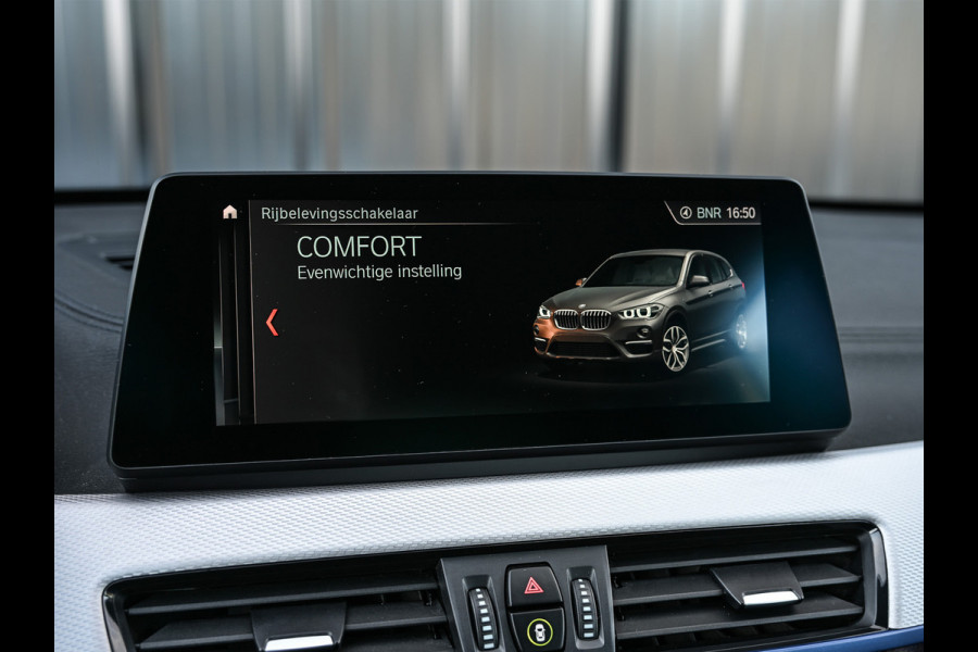 BMW X1 xDrive25i HIGH EXECUTIVE | HEAD-UP | COMFORT ACCESS | LEDER | CAMERA | ACTIVE CRUISE | AMBIANCE INTERIEUR | MEMORY SEATS | HARMA