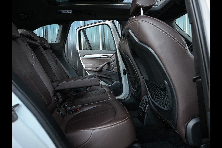 BMW X1 xDrive25i HIGH EXECUTIVE | HEAD-UP | COMFORT ACCESS | LEDER | CAMERA | ACTIVE CRUISE | AMBIANCE INTERIEUR | MEMORY SEATS | HARMA