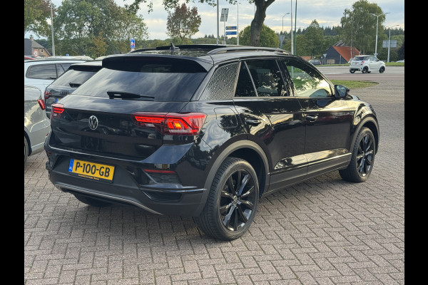 Volkswagen T-Roc 1.5 TSI Sport / Panoramadak / Camera / Virtual Cockpit / Keyless / 19'' / Apple CarPlay / DAB / ACC / Getint glas / Stoelverwarming