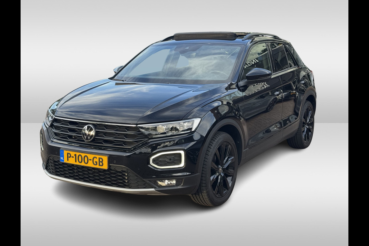 Volkswagen T-Roc 1.5 TSI Sport / Panoramadak / Camera / Virtual Cockpit / Keyless / 19'' / Apple CarPlay / DAB / ACC / Getint glas / Stoelverwarming
