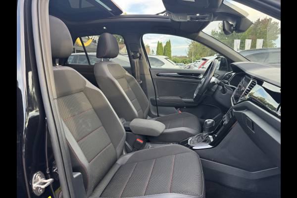 Volkswagen T-Roc 1.5 TSI Sport / Panoramadak / Camera / Virtual Cockpit / Keyless / 19'' / Apple CarPlay / DAB / ACC / Getint glas / Stoelverwarming