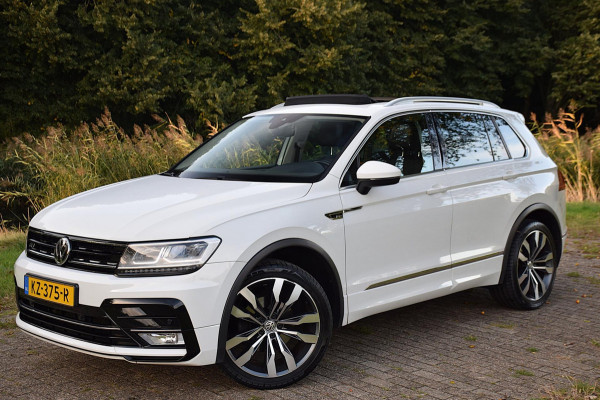 Volkswagen Tiguan 1.4 TSI ACT Highline R-Line*Pano*Virtual*Trekhaak*Leder*VOLL*