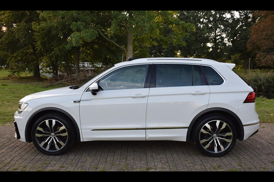 Volkswagen Tiguan 1.4 TSI ACT Highline R-Line*Pano*Virtual*Trekhaak*Leder*VOLL*