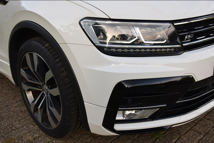 Volkswagen Tiguan 1.4 TSI ACT Highline R-Line*Pano*Virtual*Trekhaak*Leder*VOLL*