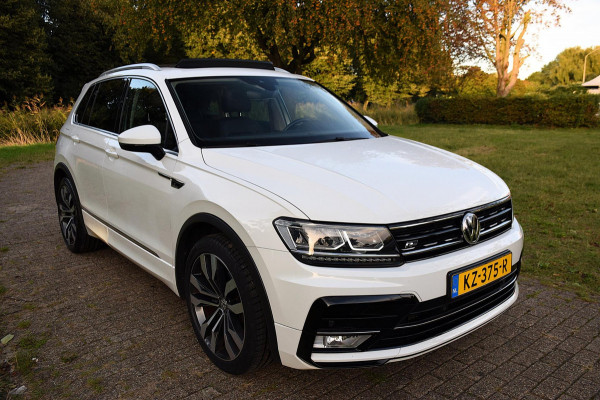 Volkswagen Tiguan 1.4 TSI ACT Highline R-Line*Pano*Virtual*Trekhaak*Leder*VOLL*